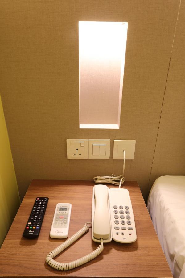 Hotel Zamburger Permas Johor Bahru Bagian luar foto
